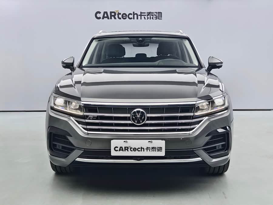 Volkswagen Touareg 2020 immagine di auto #3