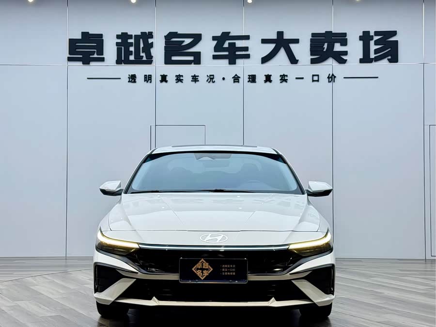 Hyundai Elantra 2025 car image #3