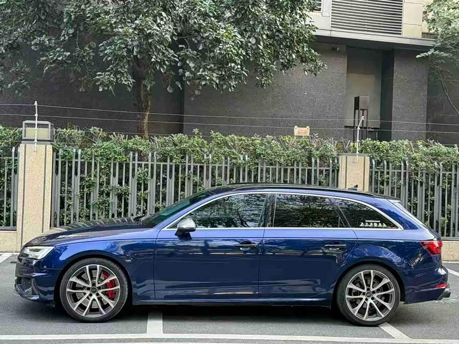 Audi A4 (Imported) 2020 car image #3