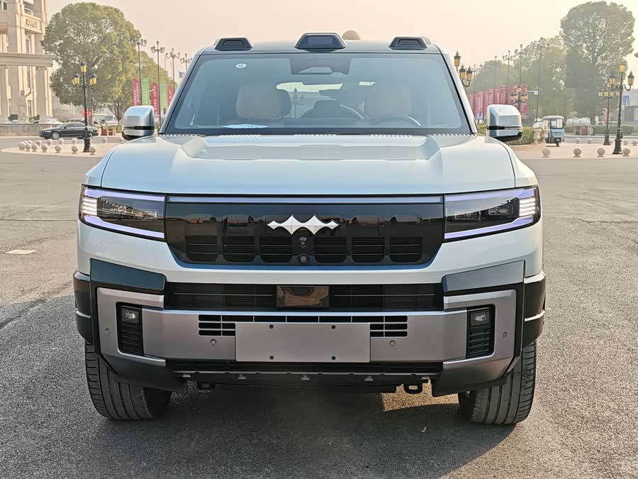 FangChengBao Leopard 8 2024 #3 FangChengBao Leopard 8 2024 car image #3