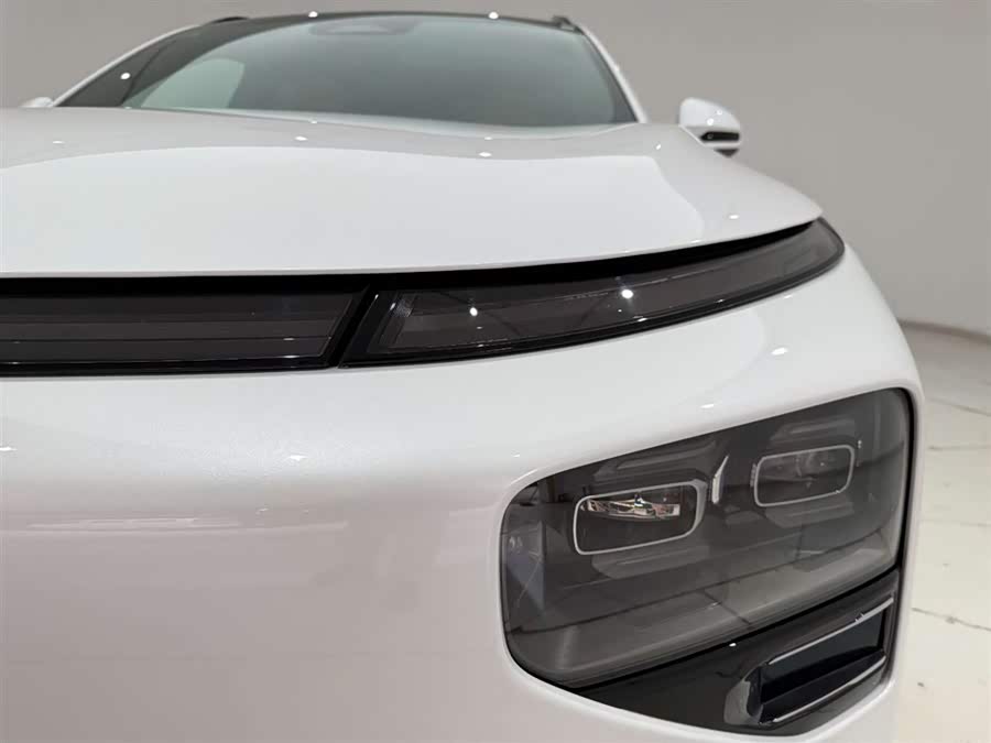 Xpeng G9 2024 immagine di auto #3