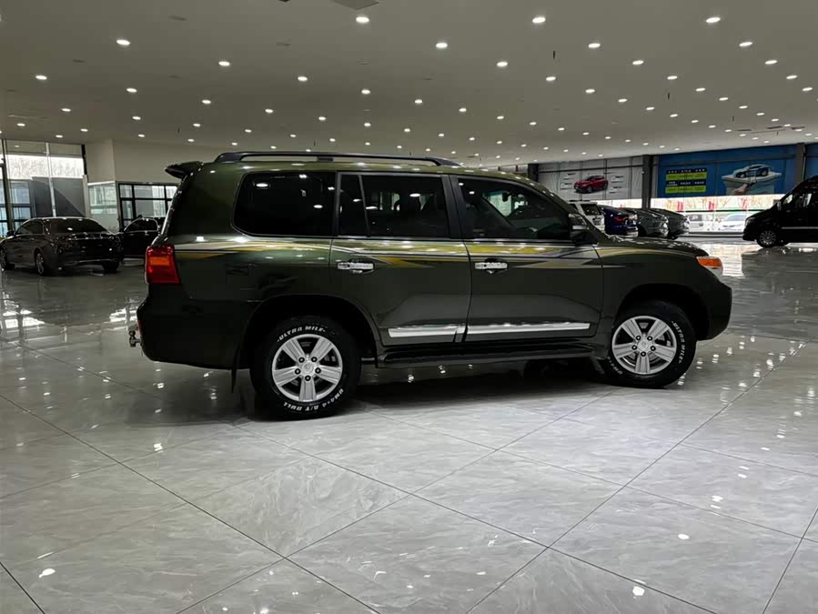 Toyota Land Cruiser 2015 immagine di auto #3