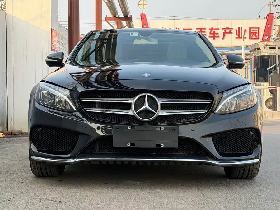 Mercedes-Benz C Class 2015 car image #3