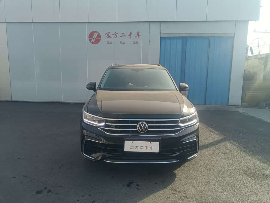 Volkswagen Tiguan L 2023 car image #3