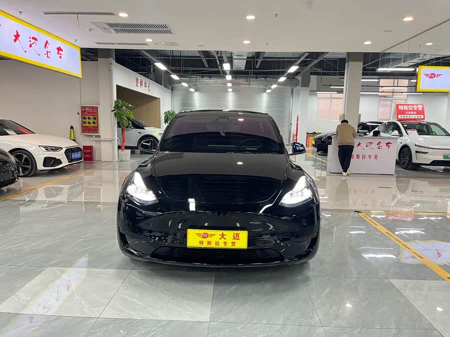 Tesla Model Y 2023 #3 Tesla Model Y 2023 car image #3
