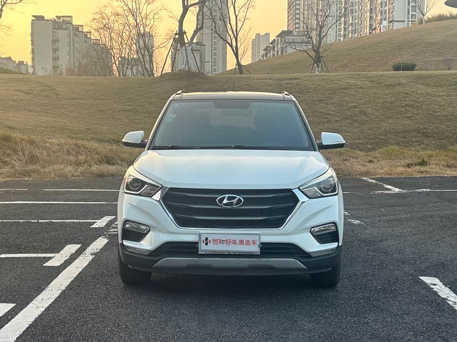 Hyundai ix25 2019 #3 Hyundai ix25 2019 car image #3