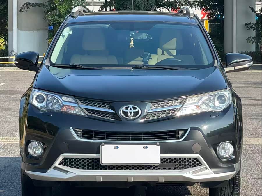 Toyota RAV4 2014 изображение автомобиля #3