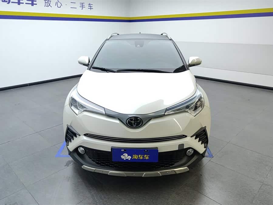 Toyota C-HR 2019 immagine di auto #3