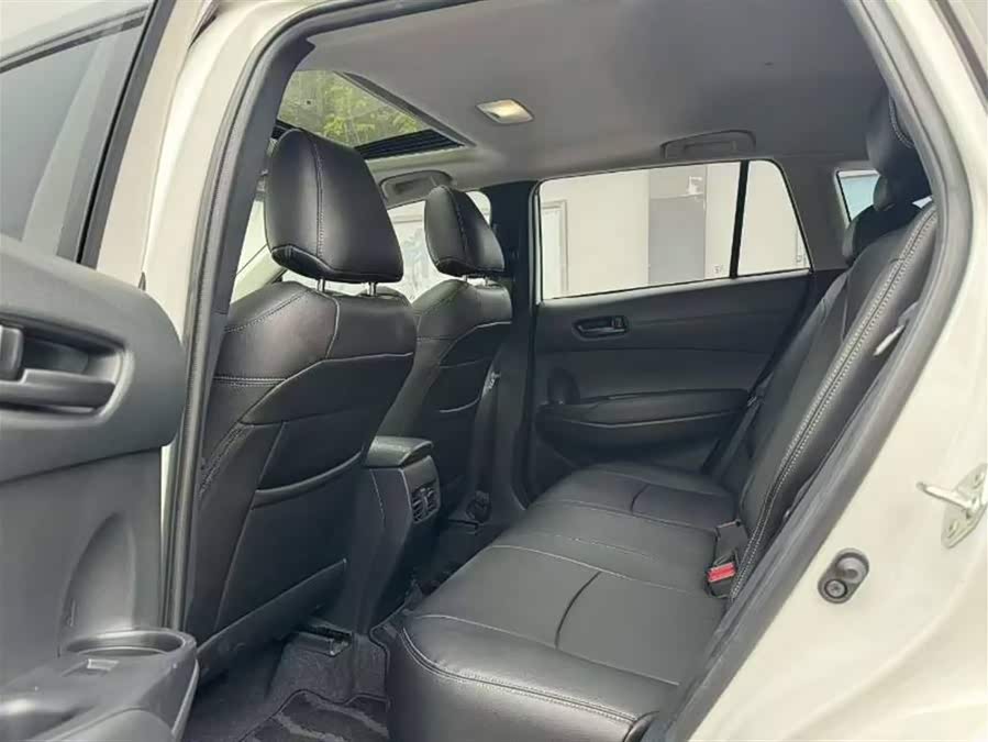 Toyota Corolla Cross 2022 immagine di auto #3