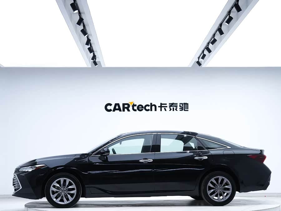 Toyota Avalon 2019 car image #3