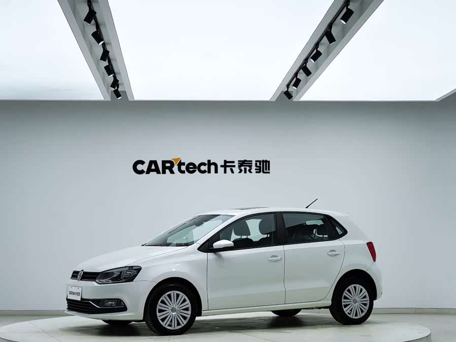 Volkswagen Polo 2016 car image #3