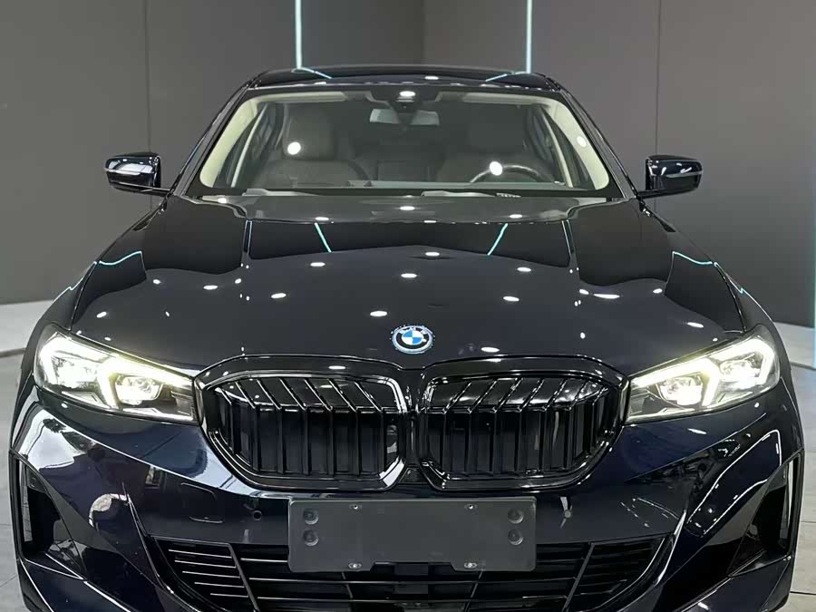 BMW i3 2023 car image #3