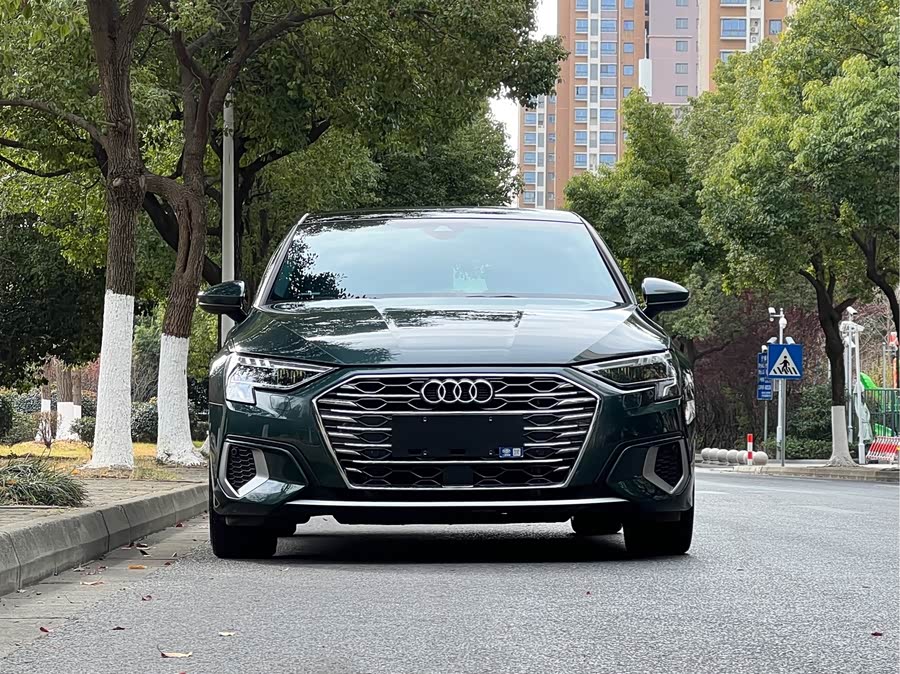 Audi Q4 e-tron 2023 #3 Audi Q4 e-tron 2023 immagine di auto #3