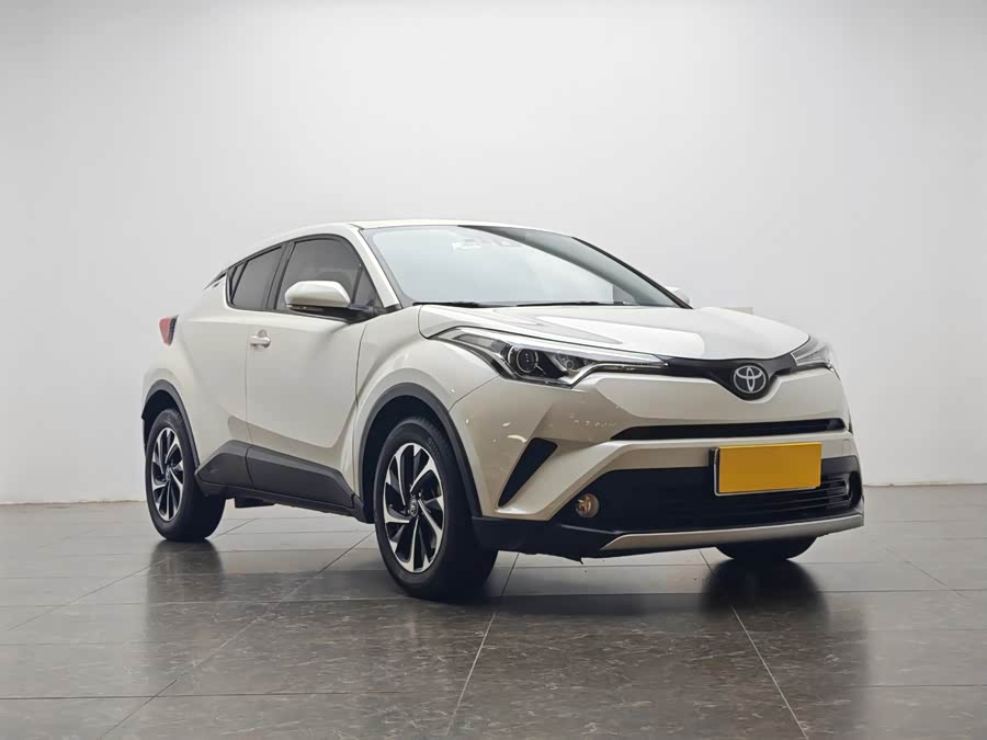 Toyota Izoa 2019 car image #3