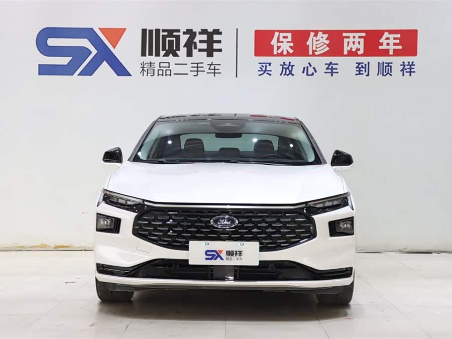 Ford Mondeo 2022 car image #3