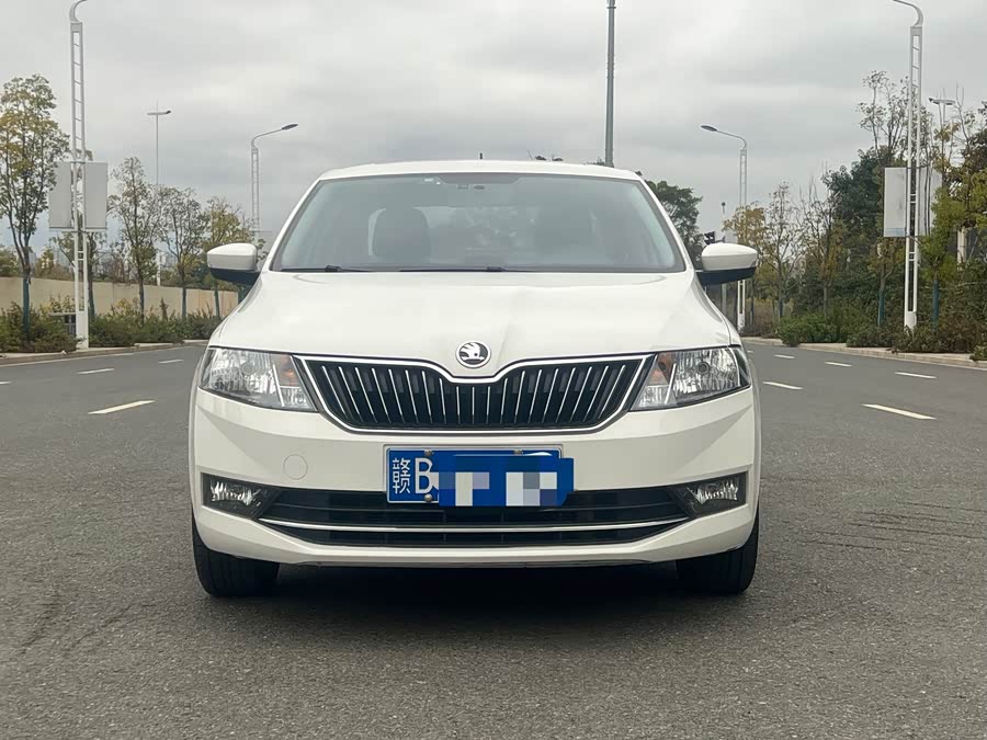 Skoda Rapid 2019 car image #3