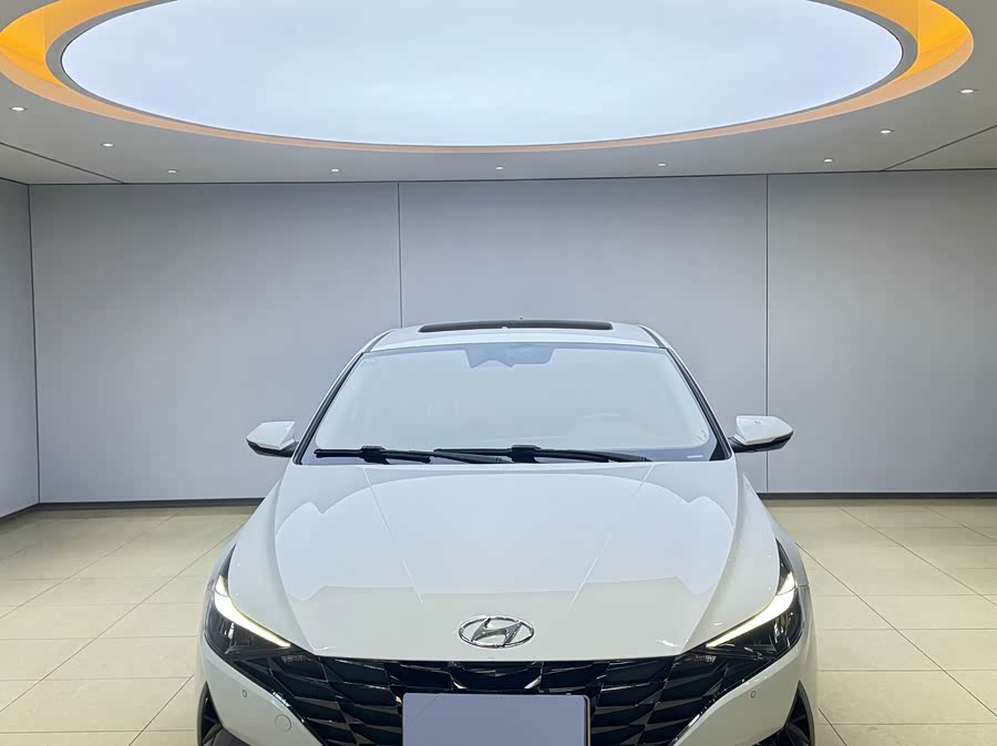 Hyundai Elantra 2022 car image #3