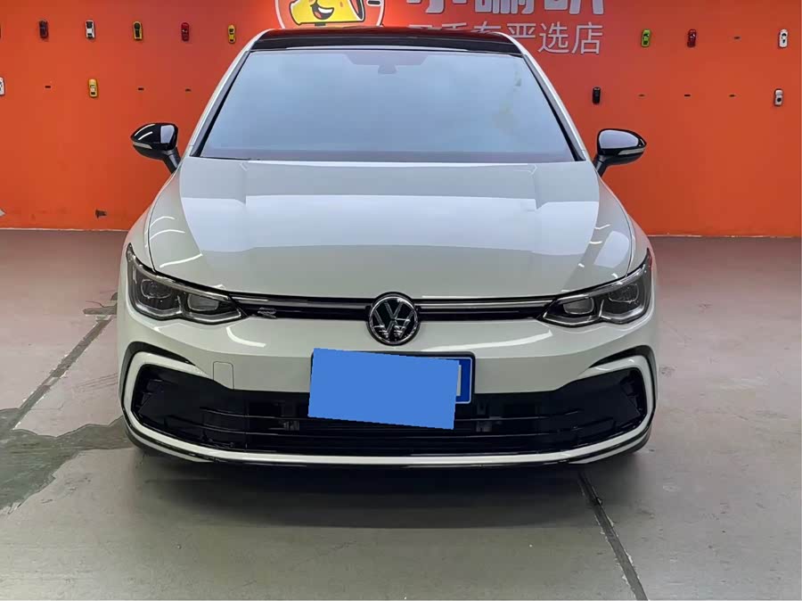 Volkswagen Golf 2023 car image #3