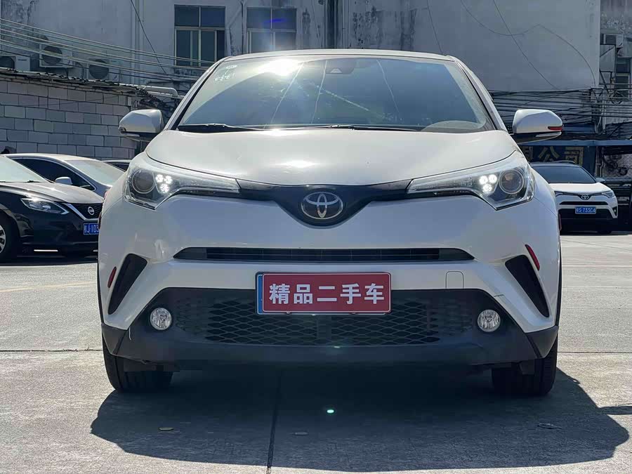 Toyota C-HR 2019 car image #3