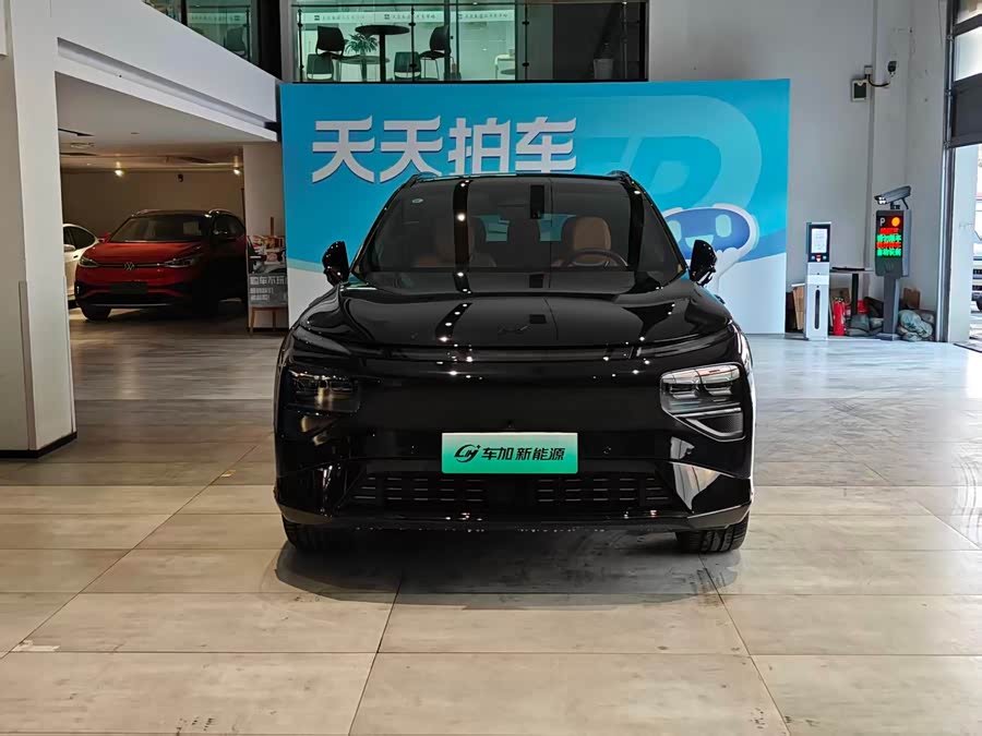 Xpeng G9 2025 صورة سيارة #3