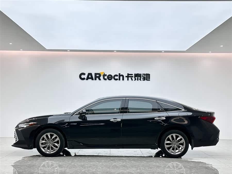 Toyota Avalon 2020 car image #3