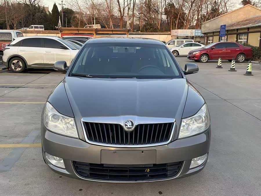 Skoda Octavia 2014 car image #3