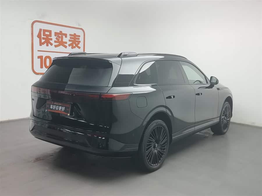 Xpeng G9 2025 car image #3