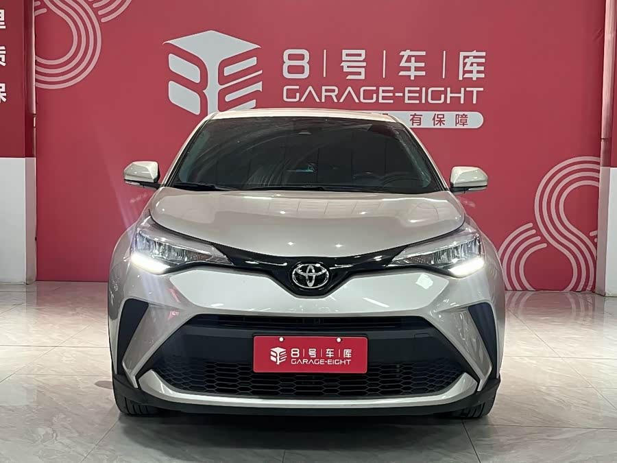 Toyota C-HR 2023 immagine di auto #3