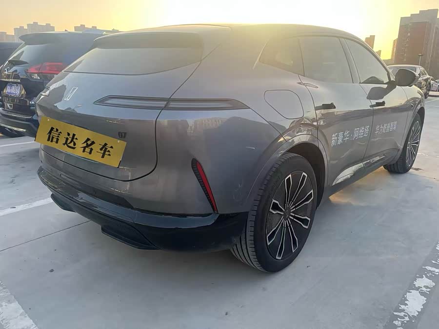 Avatr 07 2024 car image #3