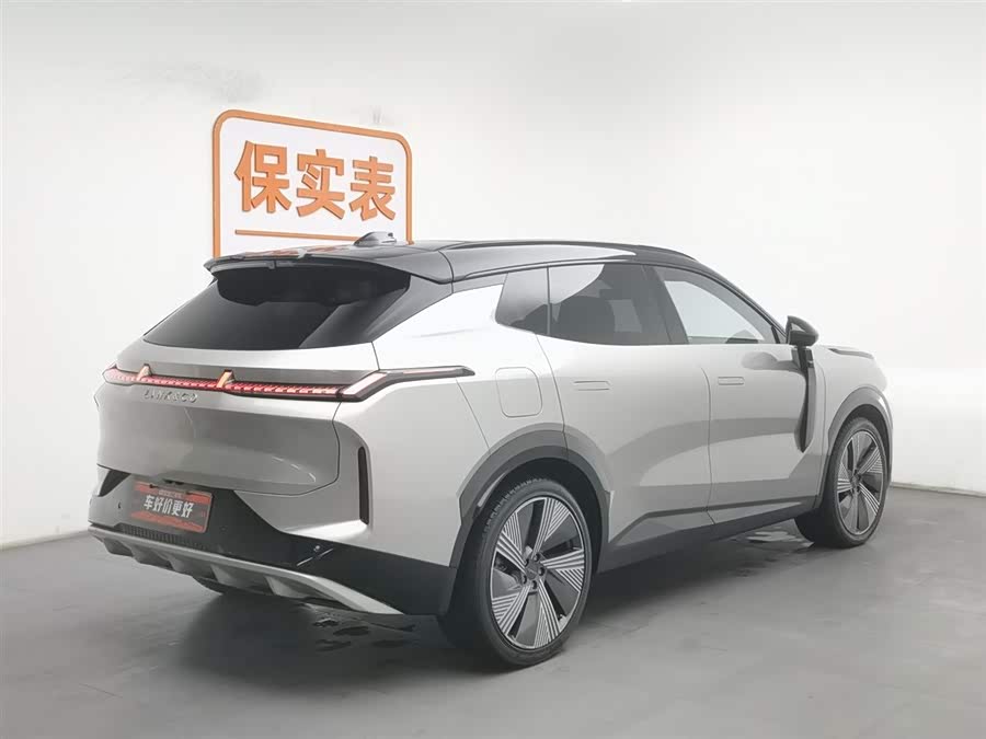 Lynk & Co 08 EM-P 2023 car image #3