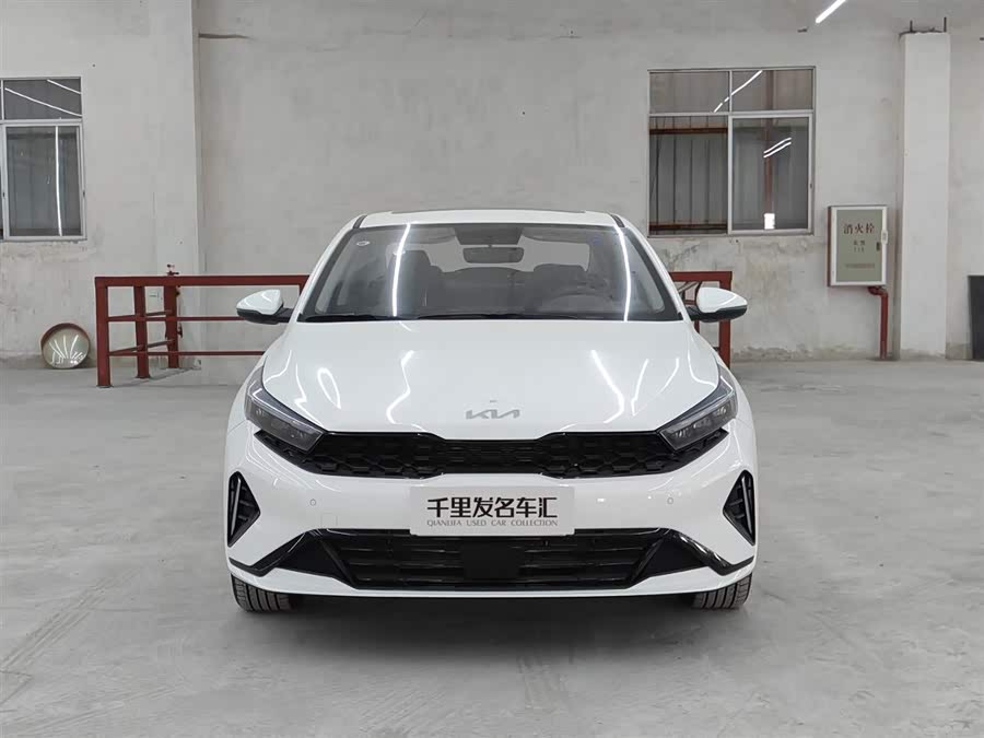 Kia K3 car image #3