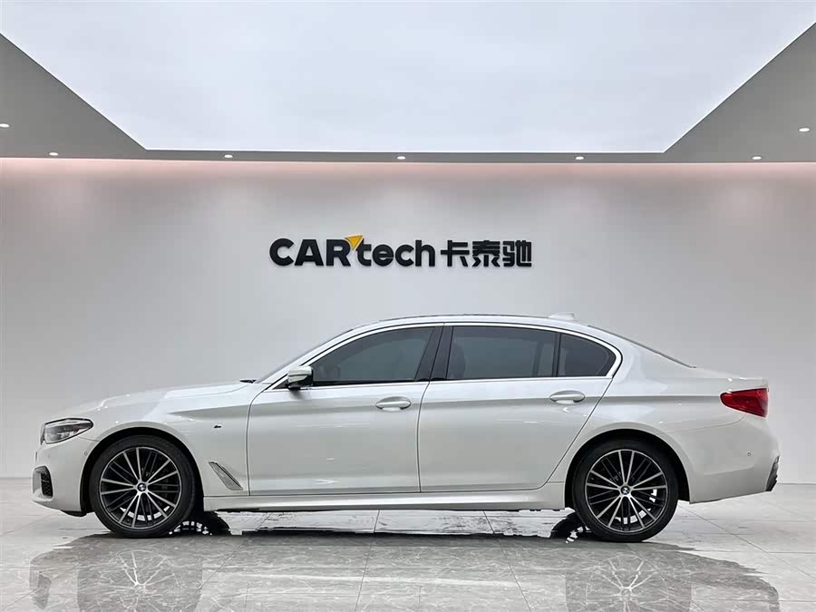 BMW 5 Series 2020 car image #3