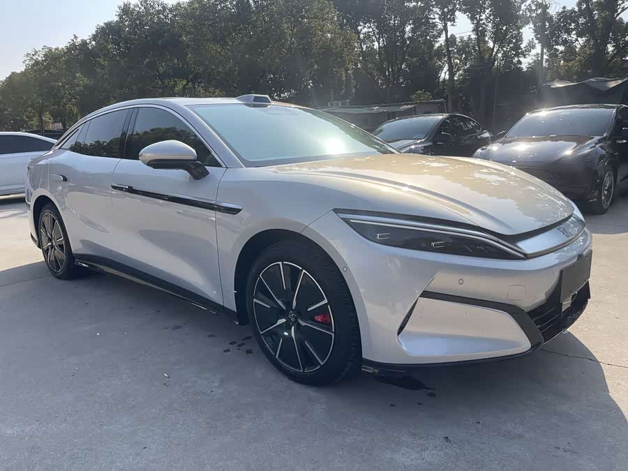 BYD HanL 2025 صورة سيارة #3