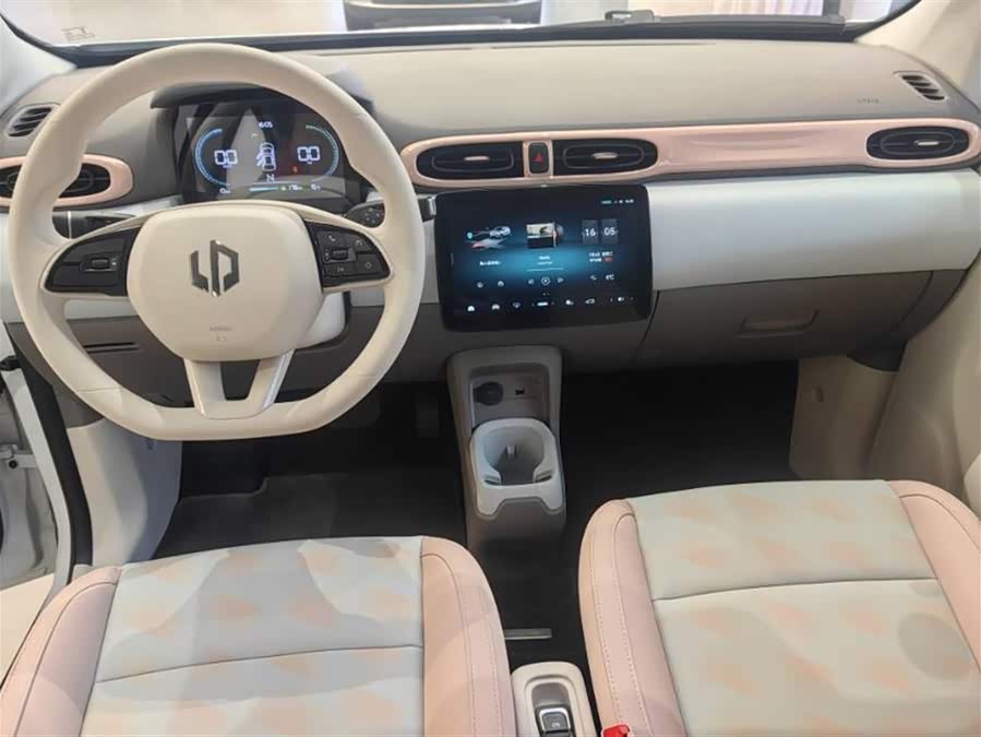 零跑汽车 零跑T03 2025 汽车图片 #3