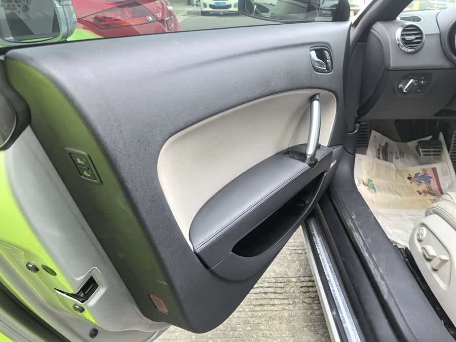 Audi TT 2009 image de voiture #3