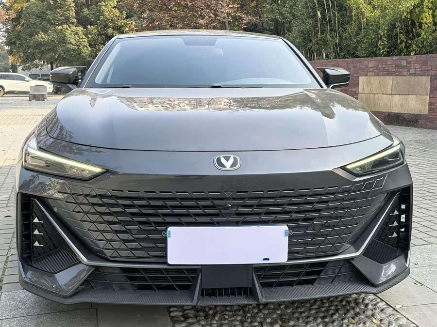Changan UNI-V 2023 car image #3