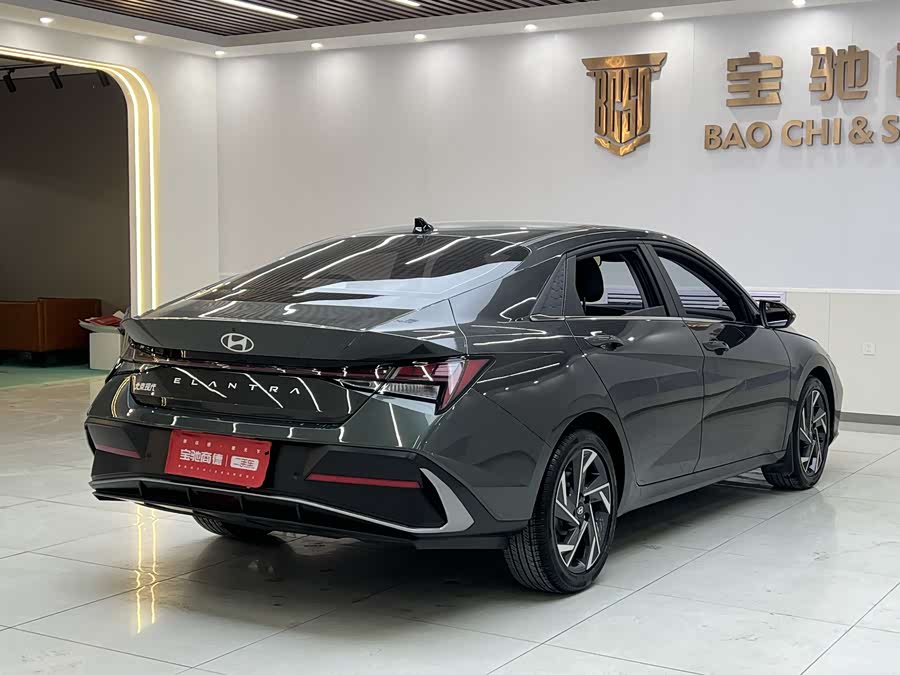 Hyundai Elantra 2024 car image #3