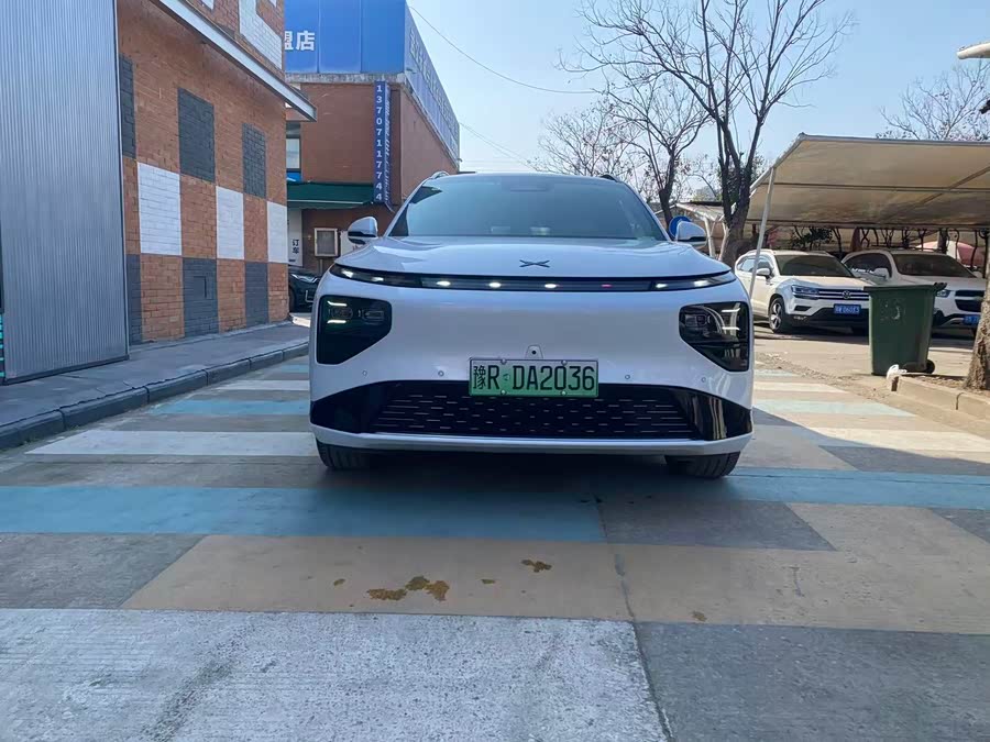 Xpeng G9 2022 immagine di auto #3