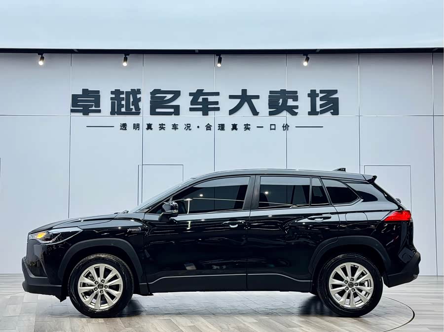 Toyota Corolla Cross 2024 immagine di auto #3