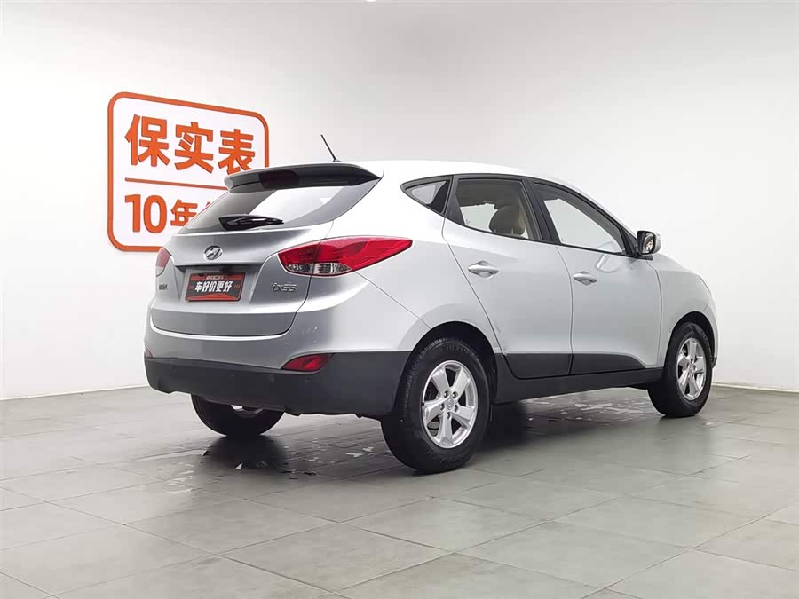 Hyundai ix35 2012 car image #3