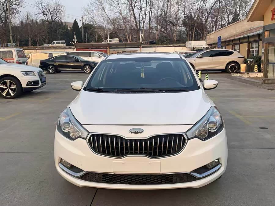 Kia K3 2013 car image #3