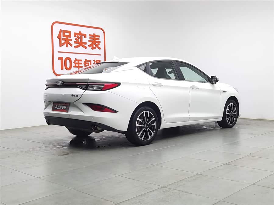 JAC 2019 car image #3