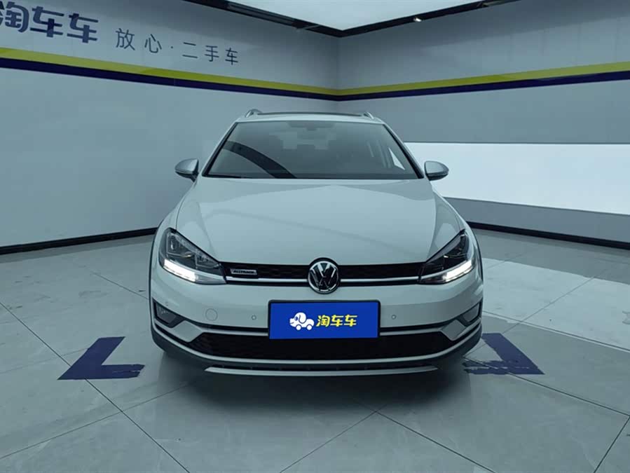 Volkswagen Golf (Imported) 2019 imagem de carro #3