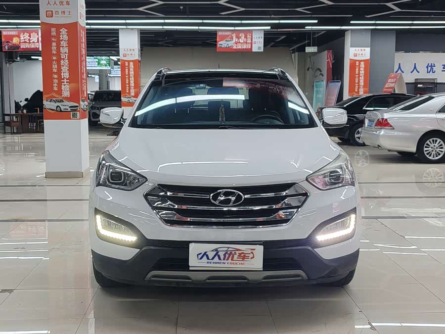 Hyundai Santa Fe 2013 car image #3