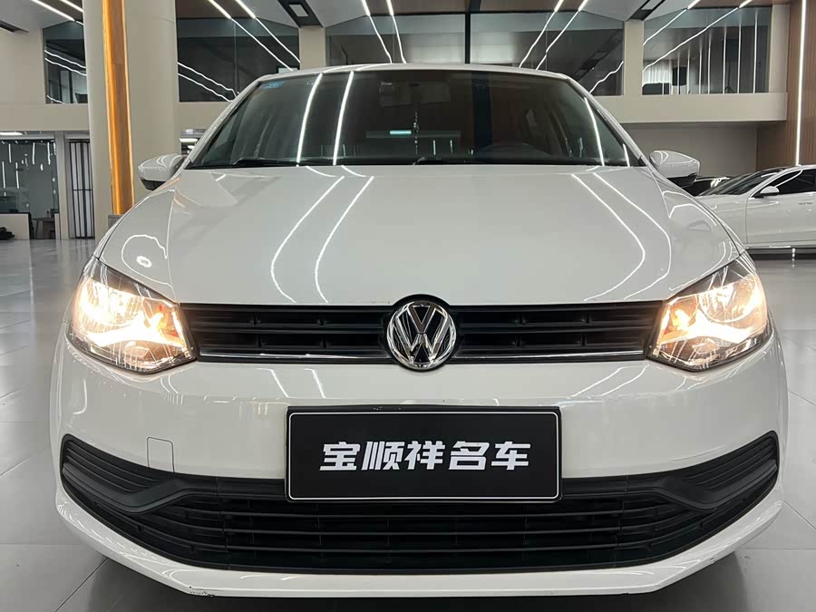 Volkswagen Polo 2018 car image #3