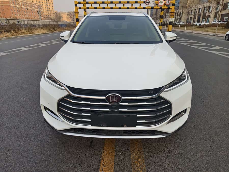 BYD Tang 2018 #3 BYD Tang 2018 car image #3