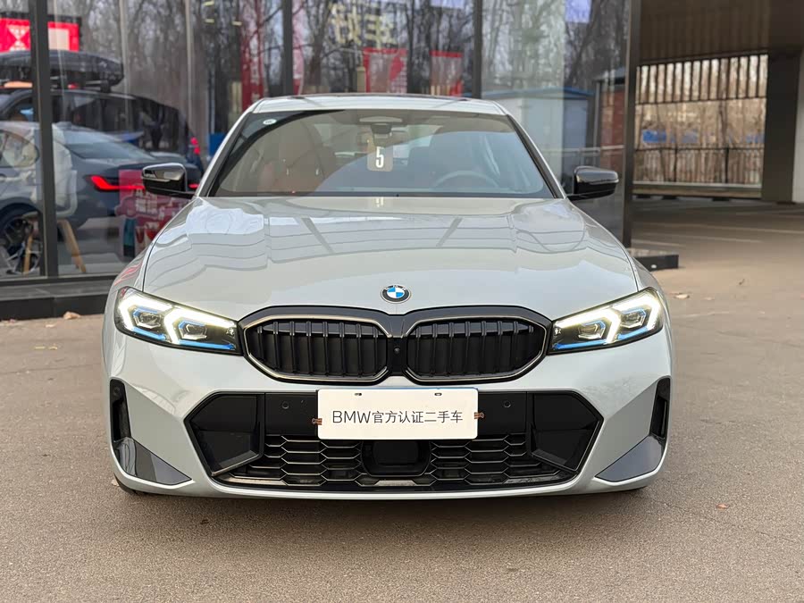 BMW 3 Series 2025 immagine di auto #3