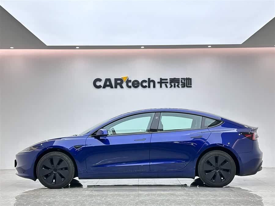 Tesla Model 3 2025 car image #3