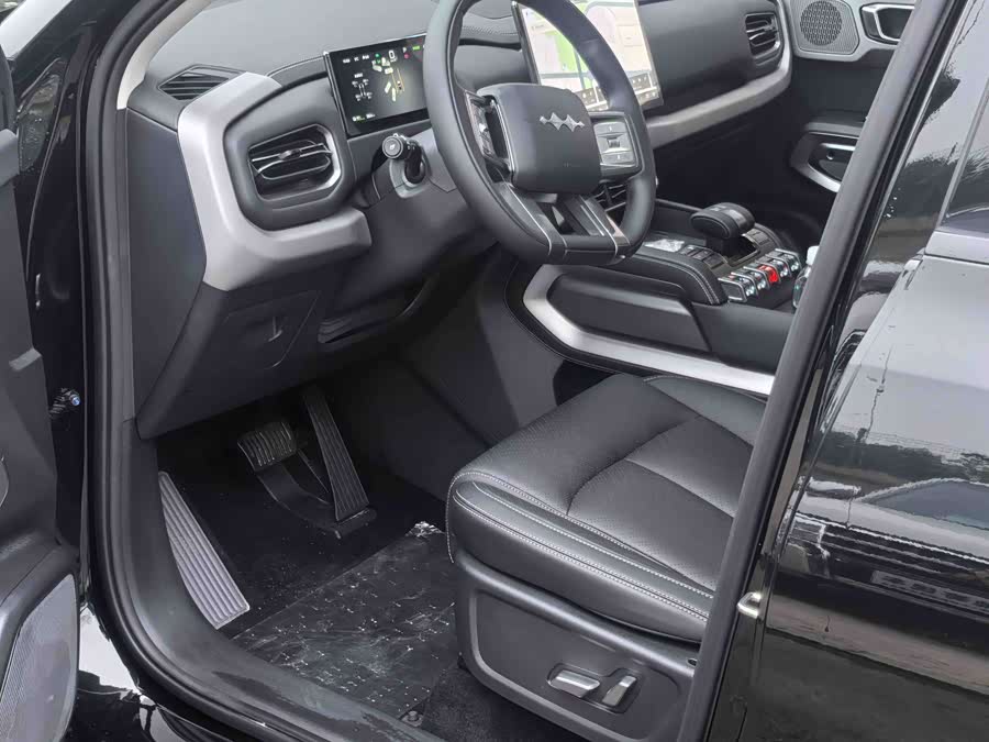 FangChengBao Tiger 3 2025 car image #3