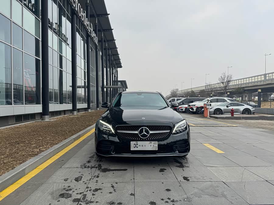 Mercedes-Benz C Class 2018 immagine di auto #3